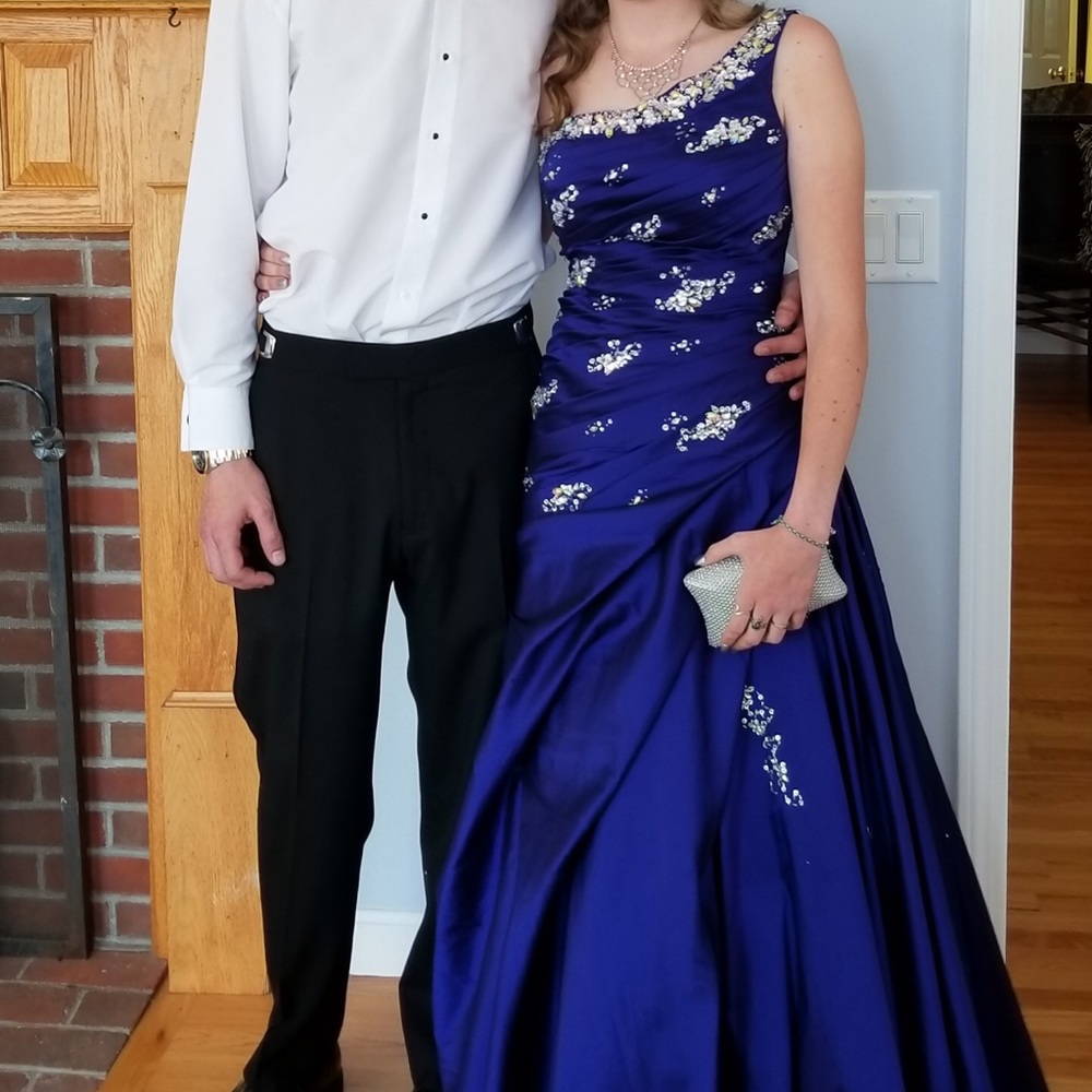BEAUTIFUL prom dress